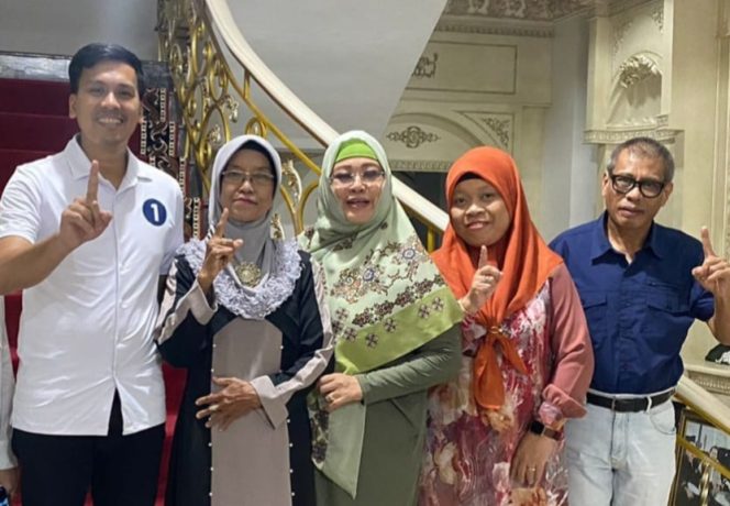 					Keluarga Besar Almarhum KH. Abduh Pabbaja. (dok: ist)