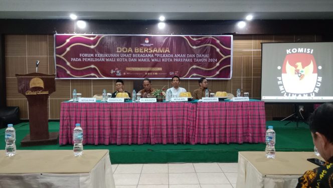 					Doa Bersama KPU Parepare Hadapi Pilkada Serentak 2024. (Dok: Ist)