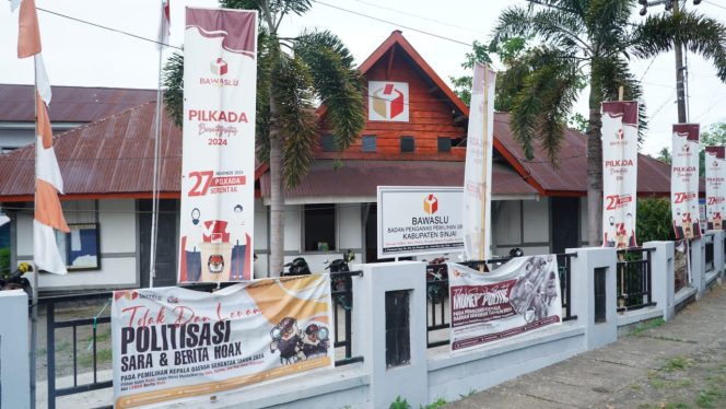					Kantor Bawaslu Sinjai, Jl. Persatuan Raya, Kelurahan Biringere, Sinjai Utara. (Dok: Ist)