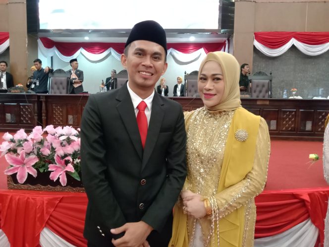 					H. Ridwan Anis bersama Istri. (Dok: Ist/ Pribadi)