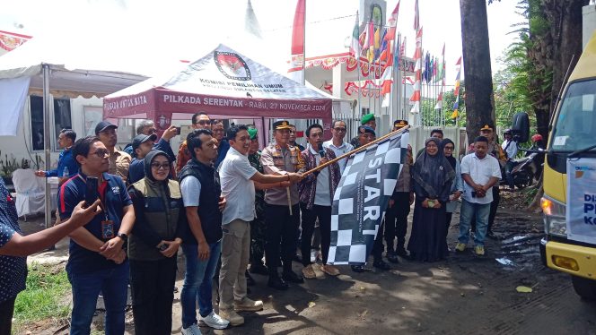 					Pelepasan Distribusi Logistik Pilkada Dari KPU Parepare ke Tingkat Kecamatan. (Dok: Berita.News/ Wahyu)