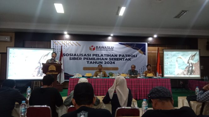 					Libatkan Jurnalis dan Mahasiswa, Bawaslu Sulsel Sosialisasi Patroli Siber di Parepare