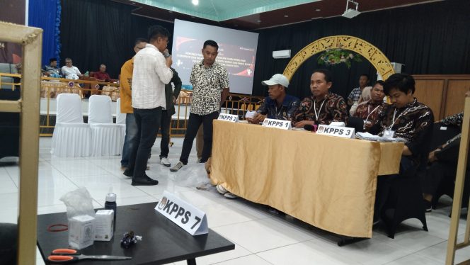 					Sosialisasi Pemungutan dan Penghitungan Suara di Pilkada 2024 oleh KPU Bulukumba. (dok: Berita.News/ Syarif)