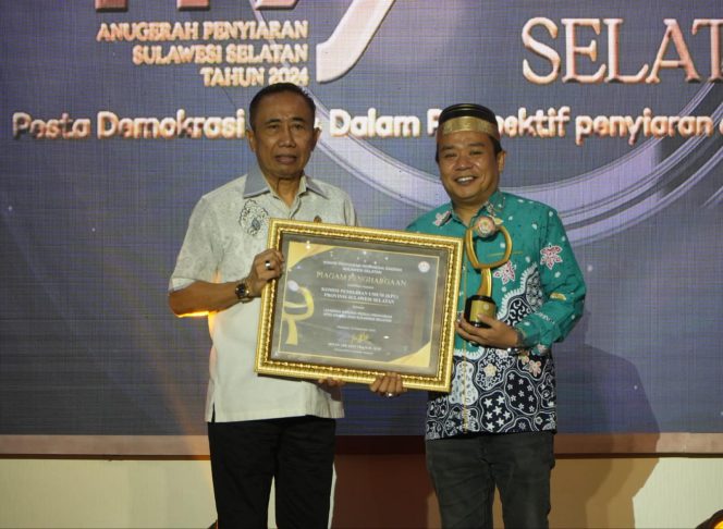 					KPU Sulsel Raih KPID Award 2024, Kategori Lembaga Negara Peduli Penyiaran