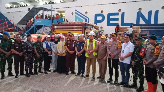 					Pj Walikota bersama Forkopimda Parepare Pantau Arus Mudik Libur Nataru di Pelabuhan
