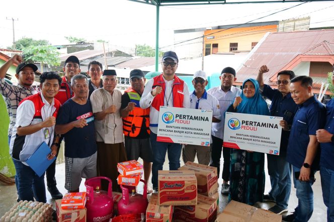 					PT Pertamina Patra Niaga Regional Sulawesi peduli berikan bantuan logistik untuk korban terdampak banjir di Kota Makassar (dok.)