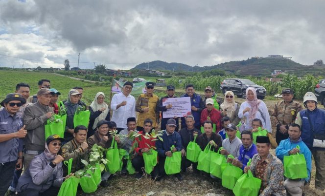 					Kepemimpinan Prof Zudan, 6,5 Juta Bibit Gratis Untuk Petani
