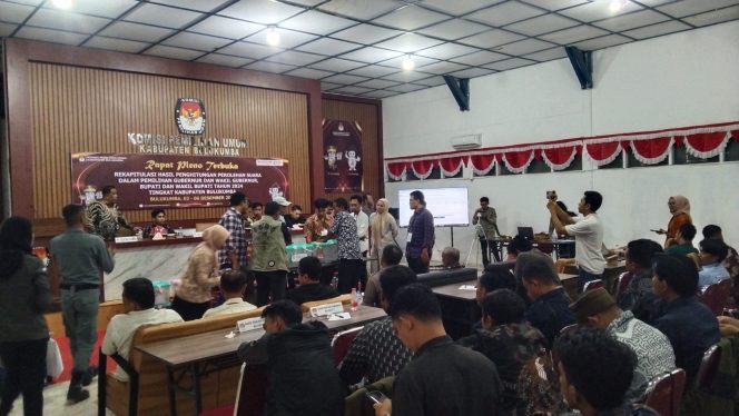 					Pembacaan Hasil Pleno Tingkat Kecamatan oleh PPK. (Dok: Berita.News/ Syarif)