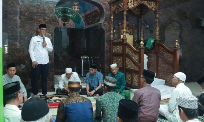 					Safari Jumat Pj. Bupati Takalar di Masjid Tua Baitul Maqdis Sanrobone