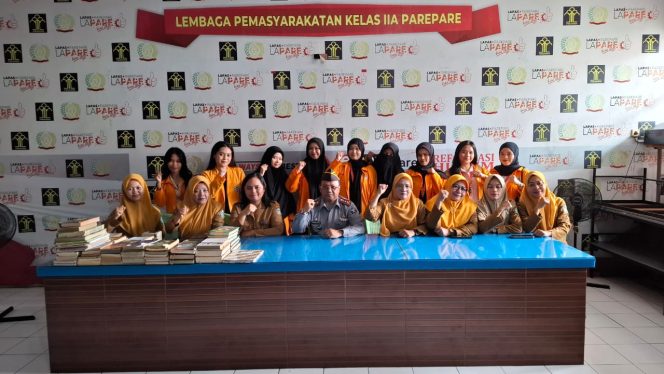 					 Pelepasan Mahasiswa UNM Prodi Pendidikan Kesetaraan. (Foto: Ist/ Humas)