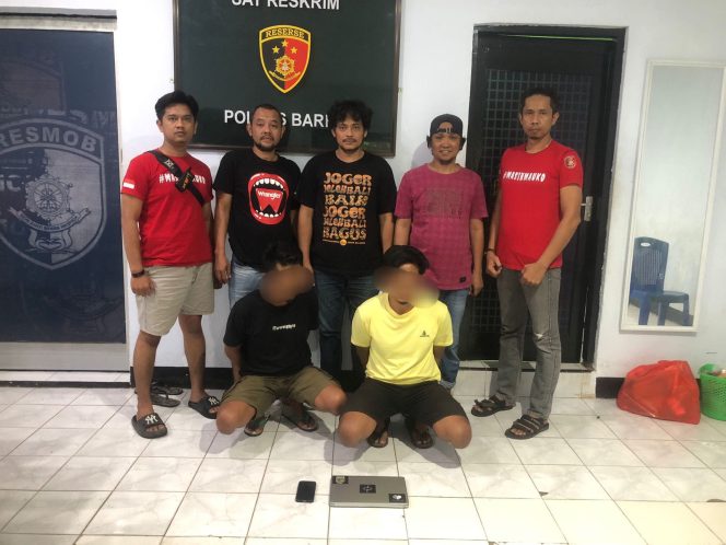 					Dua Pelaku saat Diamankan di Mapolres Baru. (Foto: Ist/ Humas)