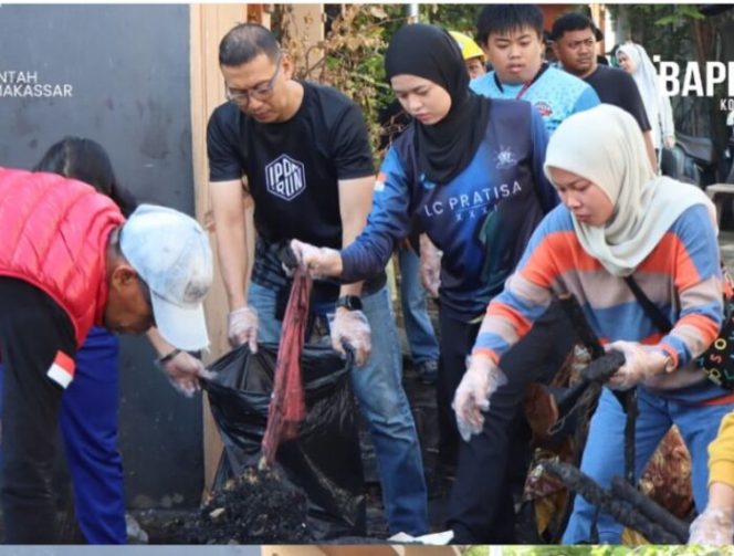 					Bappeda Makassar Laksanakan Giat Sabtu Bersih di Laiya