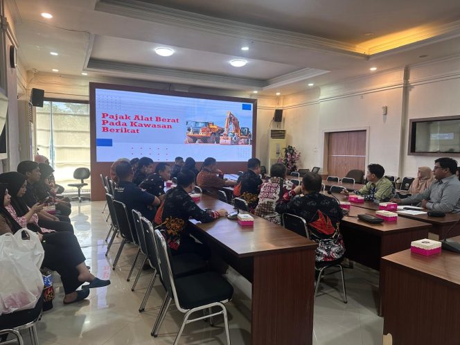 					Huadi Group dan Bapenda Sepakat Dump Truck Tak Masuk Kategori Alat Berat