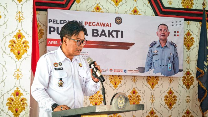 					Penuh Haru, Amsar Pimpin Pelepasan Pegawai Purna Bakti di Rutan Barru