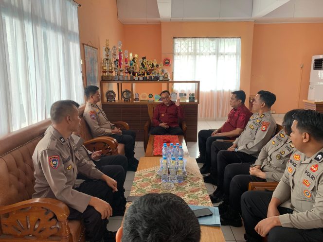					Kunjungan Silaturahmi Ditbinmas Polda Sulsel ke Lapas Parepare. (Foto: Ist/ Humas)