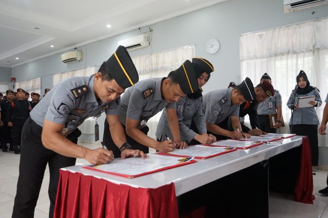 					Perkuat Integritas, Lapas Makassar Teken Komitmen Bersama dan Pakta Integritas