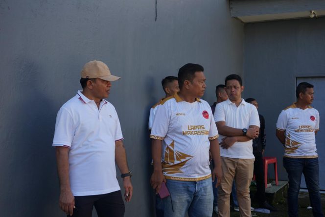					Perkuat Solidaritas, Lapas Makassar Gelar Jalan Sehat Bersama