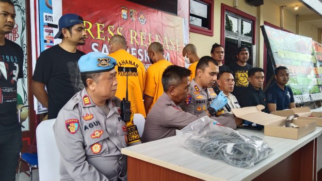 					Press Release Polres Bantaeng dalam Pengungkapan Kasus Pembunuhan di Pajukukang. (Foto: Berita.News/ Syarif)