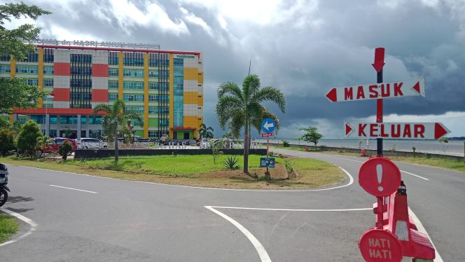 					Halaman Parkir RS HAH Parepare. (Foto: Berita.News/ Wahyu)