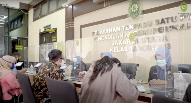 					Tim pengacara H. Sukiyat menggugat perdata dua anak perusahaan PT Astra Otoparts di Pengadilan Negeri Jakarta Utara, Kamis (20/2/2025)