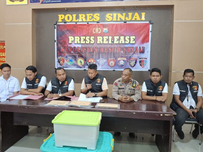 					Press Release Tahapan Pengungkapan Dugaan Kasus Korupsi Dana Bos Disdik Sinjai. (Foto: Berita.News/ Syarif)