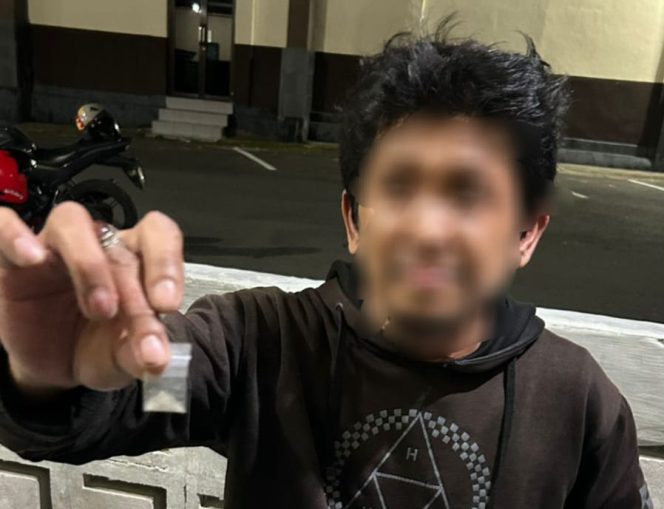 					Kabur Saat Dihentikan, Pria di Bulukumba Kepergok Bawa Sabu
