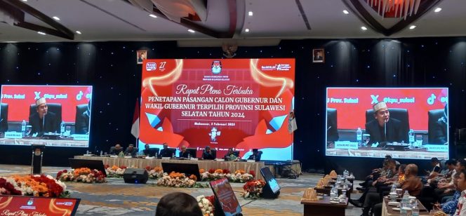 					Rapat Pleno terbuka penetapan pasangan calon Gubernur dan Wakil Gubernur terpilih Provinsi Sulawesi Selatan di Hotel Claro Makassar (dok.akhaerulm)