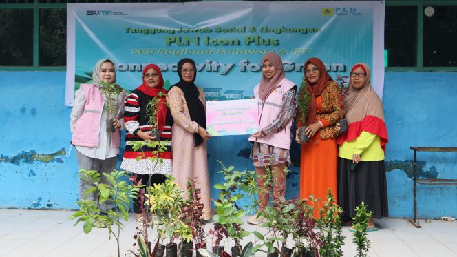 					Bersama Masyarakat, PLN Icon Plus  Wujudkan Lingkungan Hijau di MTs Al Hidayah