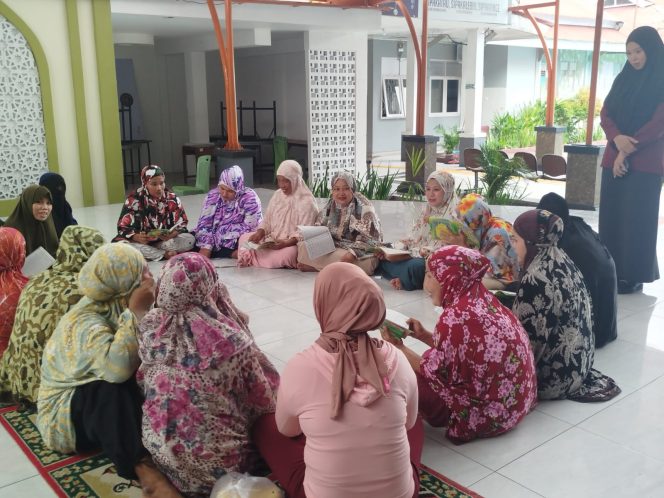 					WBP Perempuan Ikuti Program Bimbingan Keagamaan di Lapas Parepare. (Foto: Ist/ Humas)
