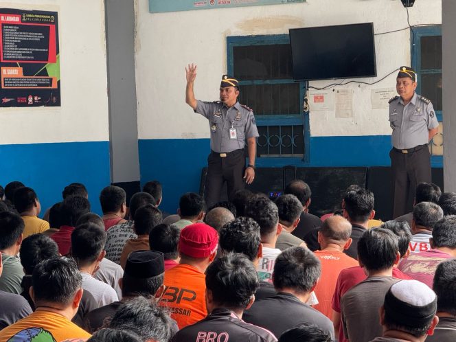 					Kalapas Makassar Berikan Arahan kepada WBP terkait Hak Integrasi