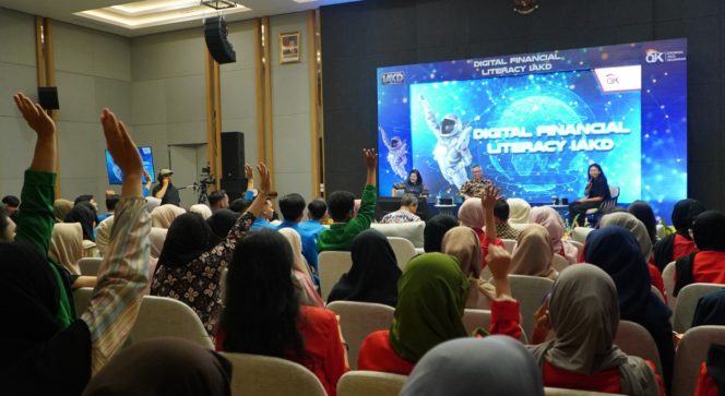 					OJK Sulselbar Laksanakan Edukasi Literasi Keuangan ke Gen Z (dok.)