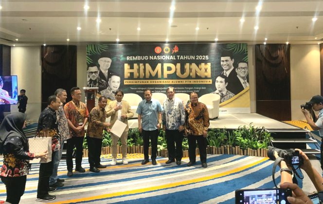 					Pembukaan Rembuk Himpuan Perguruan Tinggi Negeri Indonesia (Himpuni) di Kota Makassar (dok.)