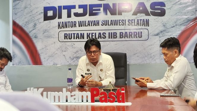 					Kepala Rutan Barru Pimpin Rapat Internal. (Foto: Ist/ Humas)