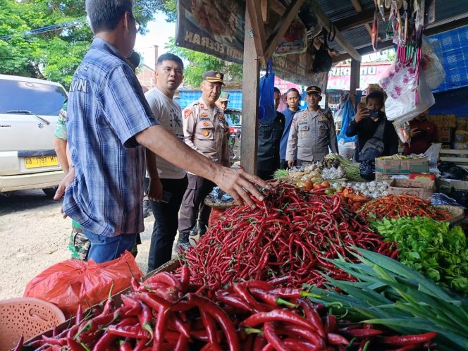 					Harga Sembako di Pasar Sentral Sinjai Dipantau Kapolres dan Forkopimda Jelang Ramadhan