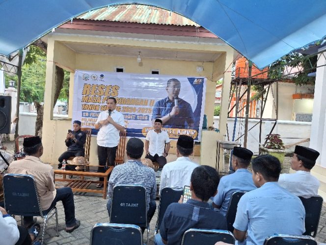 					Anggota DPRD Sulsel Mizar Roem Reses di Kabupaten Sinjai. (Foto: Berita.News/ Syarif)