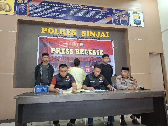 					Press Release Pengungkapan Kasus Pencurian Motor di Sinjai Selatan. (Foto: Berita.News/ Syarif)