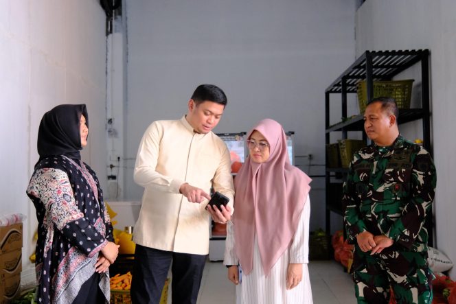 					Akan Uji Coba Makanan Bergizi, Bupati Adnan Tinjau Dua Titik SPPG di Gowa