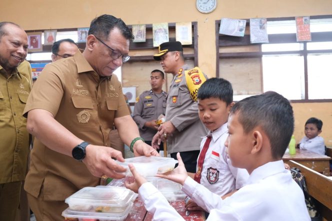 					Gowa Mulai Program Makanan Bergizi Gratis di 17 Sekolah 