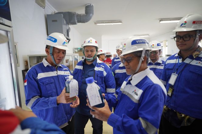 					Pengecekan Kualitas BBM di Integrated Terminal (IT) Makassar (dok.)