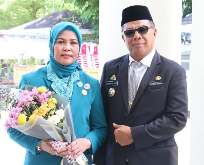 					Ketua TP PKK Andi Herfida Muchtar Didampingi Bupati Bulukumba Andi Muchtar Ali Yusuf. (Foto: Ist/ Humas)