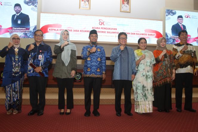 					Gubernur Sulsel Kukuhkan Kepala OJK Sulselbar Moch Muchlasin