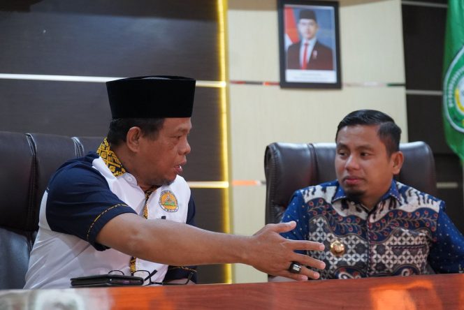 					IKKB Sibolata Silaturahmi dengan Wali Kota Parepare Tasming Hamid di Rujab. (Foto: Istimewa)