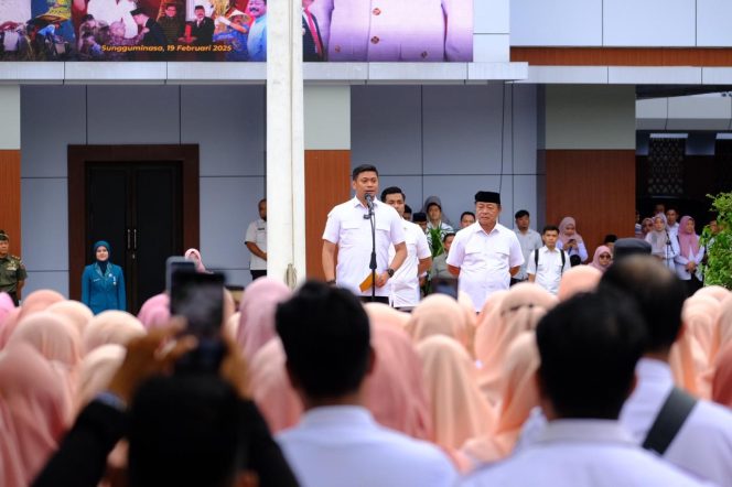 					AdnanKio Dilepas Ribuan Pegawai dan Masyarakat Kabupaten Gowa Jelang Akhir Jabatan 