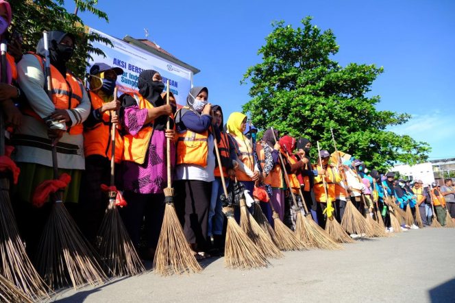 					Peringati HPSN 2025, Pemkab Gowa Lakukan Aksi Bersih di Pasar Minasa Maupa