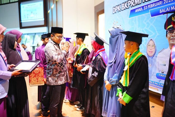 					Hadiri Wisuda Santri BKPRMI, Wabup Gowa: Mereka Akan Jadi Generasi Penerus Bangsa