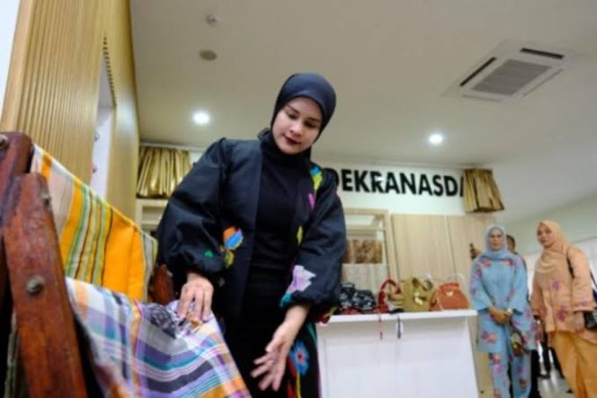 					Resmikan Galeri UMKM Dekranasda, Adnan : Upaya Promosikan Produk Unggulan Gowa