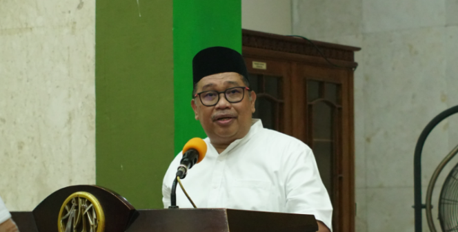 					Tarwih Perdana Bersama Warga Takalar, Pemerintah Kab. Takalar Beri Kejutan Hibah Rp100 Juta untuk Masjid Agung 