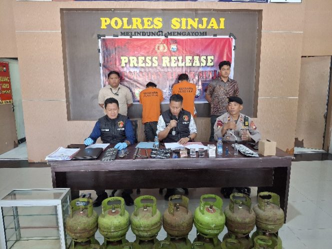 					Press Release Pengungkapan Kasus Pencurian di Sinjai. (Foto: Berita.News/ Syarif)