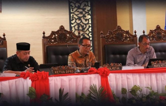 					DPRD Bulukumba Telaah LKPJ Bupati dalam Rapat Pansus