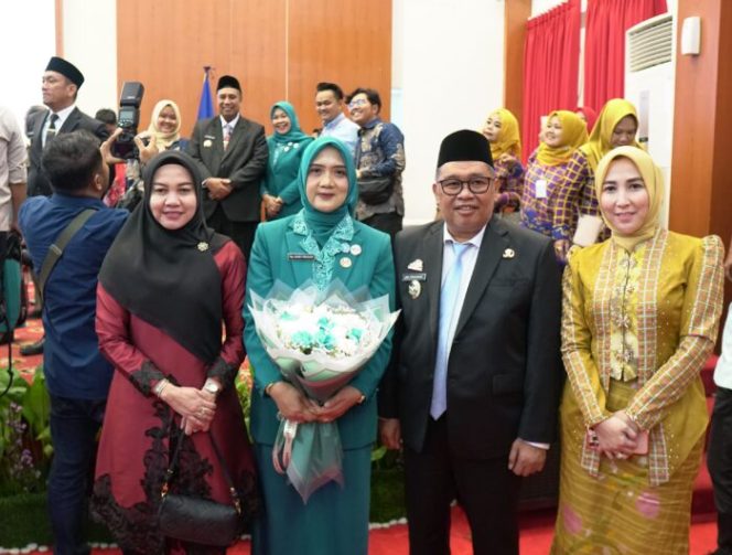 					Resmi di Lantik dan di Kukuhkan sebagai TP. PKK Kab. Takalar, Dewi Sri Ekowati Firdaus Siap Mendukung Program Pemerintah